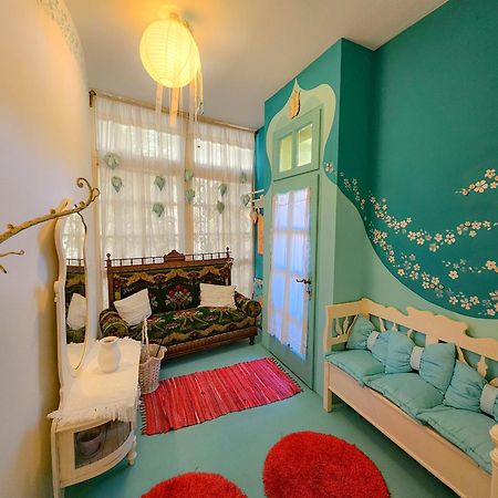 ホテル Feher Tulipan Apartman デブレツェン エクステリア 写真