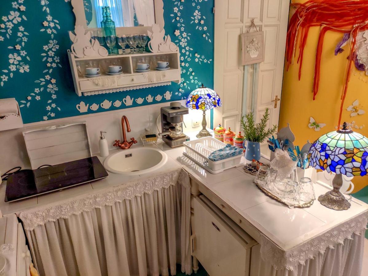 ホテル Feher Tulipan Apartman デブレツェン エクステリア 写真
