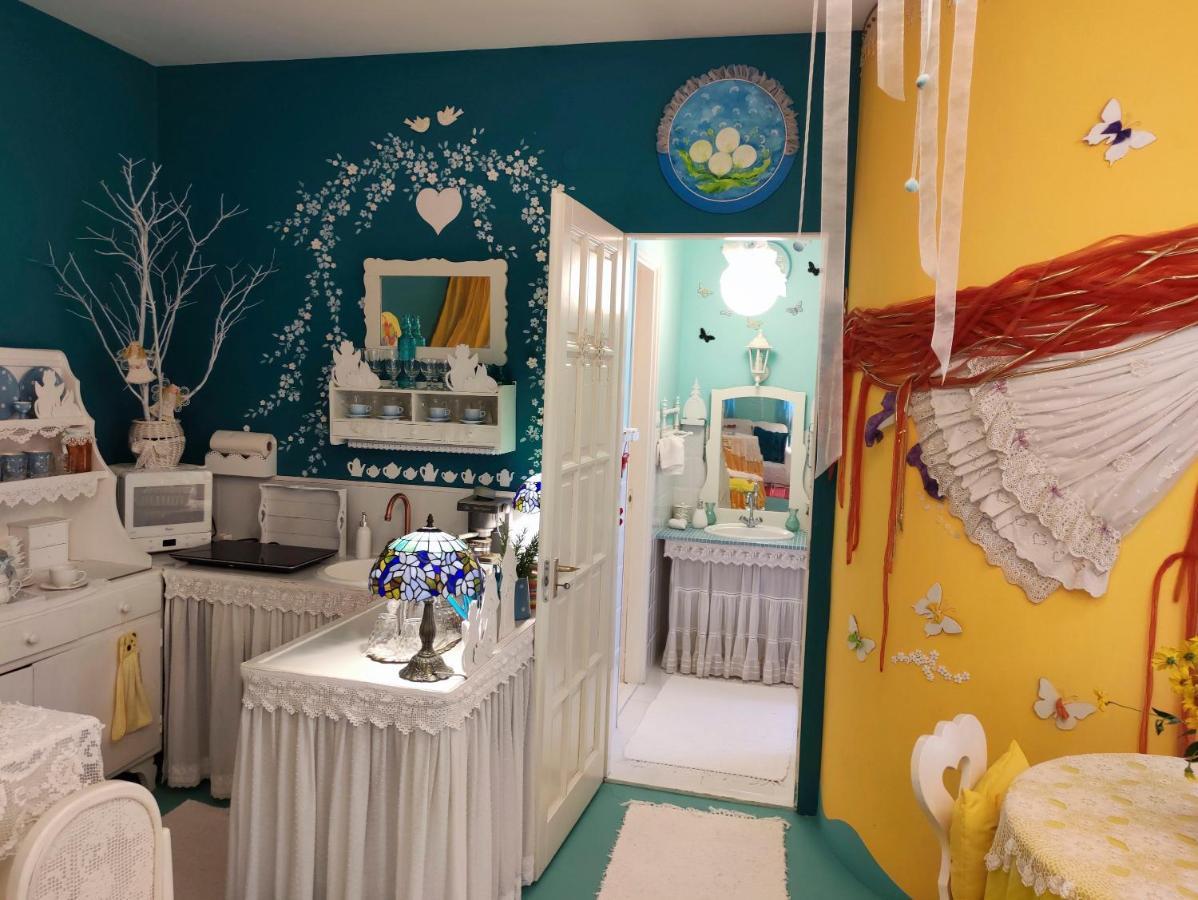 ホテル Feher Tulipan Apartman デブレツェン エクステリア 写真