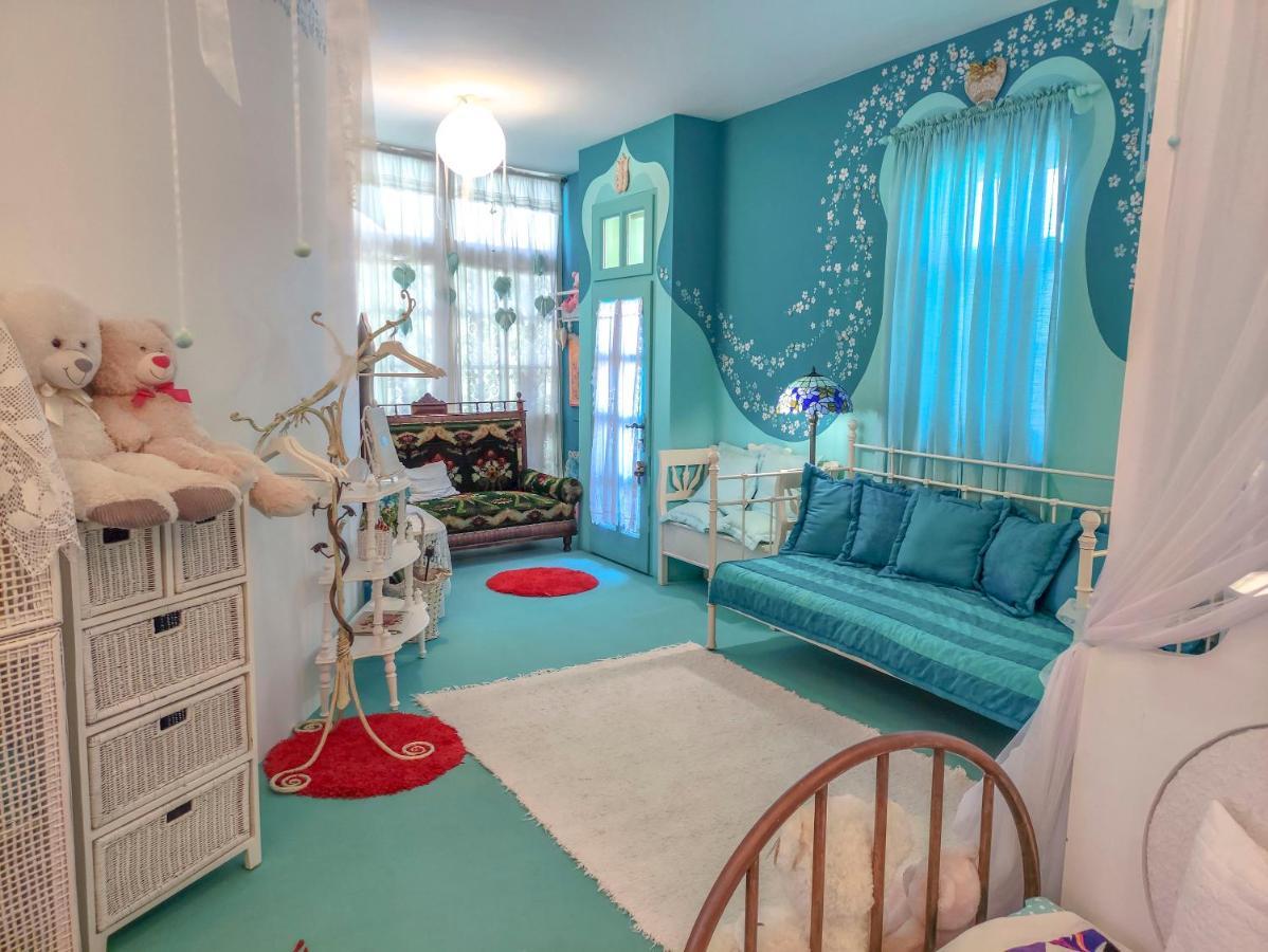 ホテル Feher Tulipan Apartman デブレツェン エクステリア 写真
