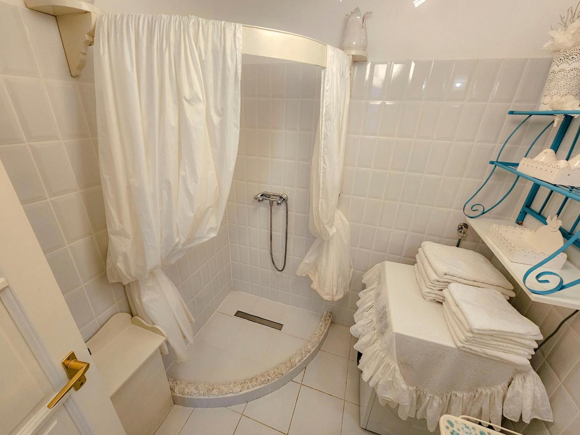 ホテル Feher Tulipan Apartman デブレツェン エクステリア 写真