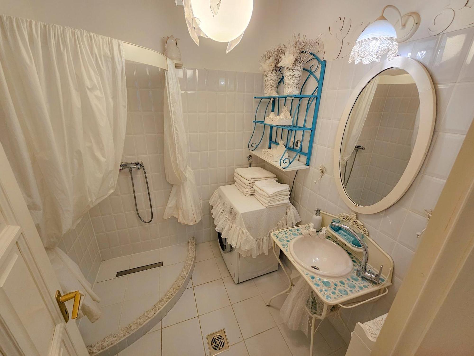 ホテル Feher Tulipan Apartman デブレツェン エクステリア 写真