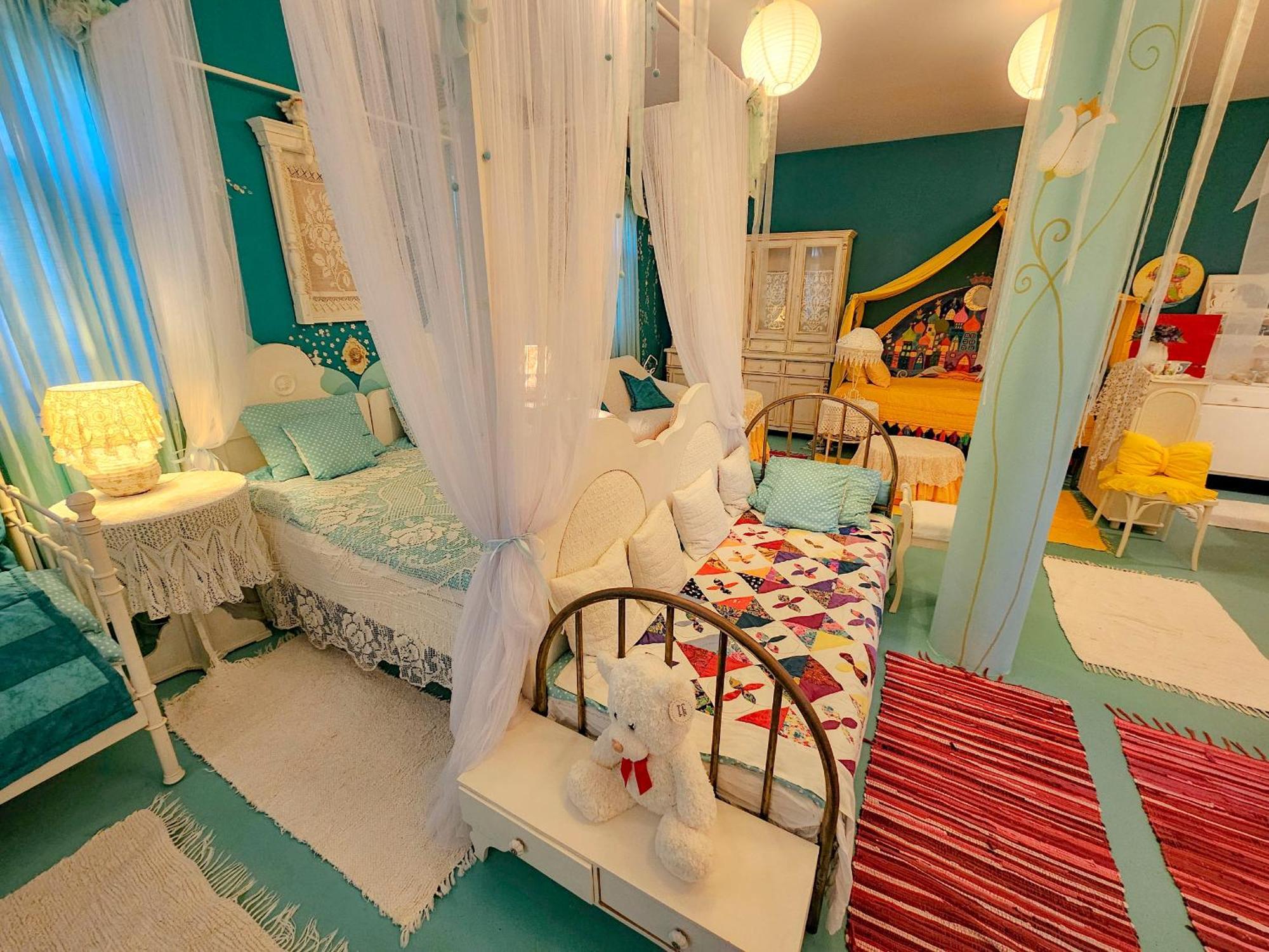 ホテル Feher Tulipan Apartman デブレツェン エクステリア 写真