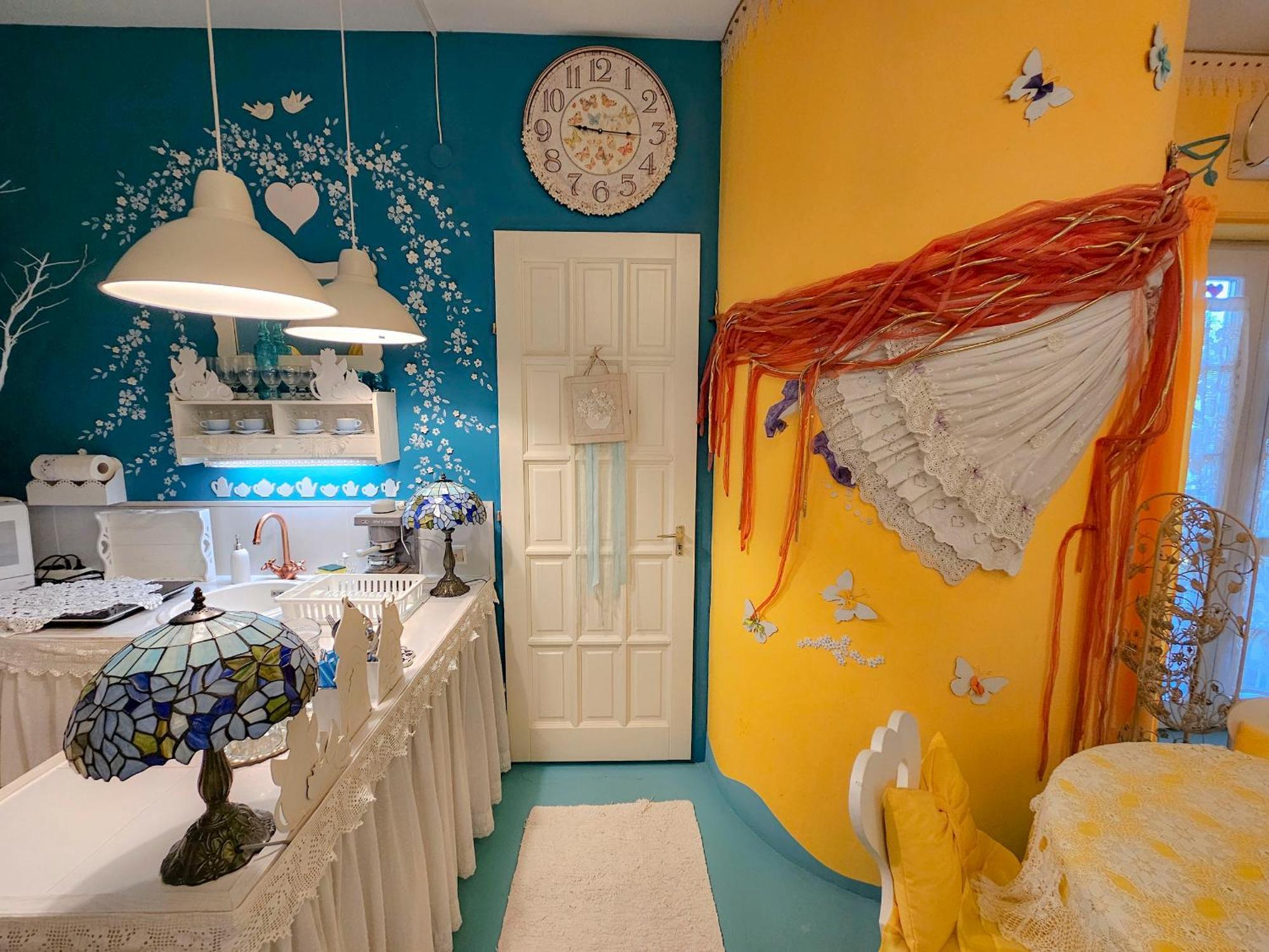 ホテル Feher Tulipan Apartman デブレツェン エクステリア 写真